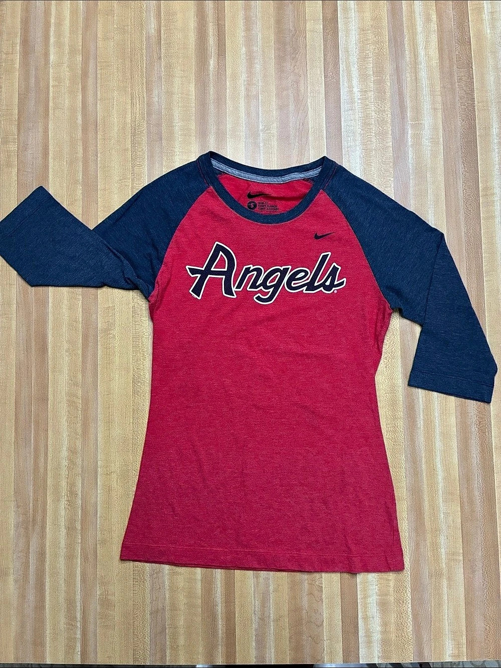 Nike women’s Angels baseball Tee Size Small